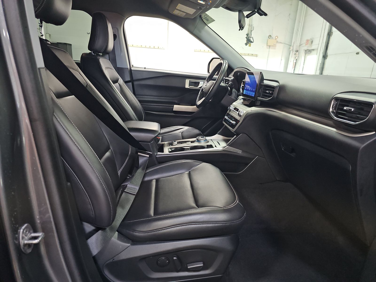 2022 Ford Explorer XLT AWD