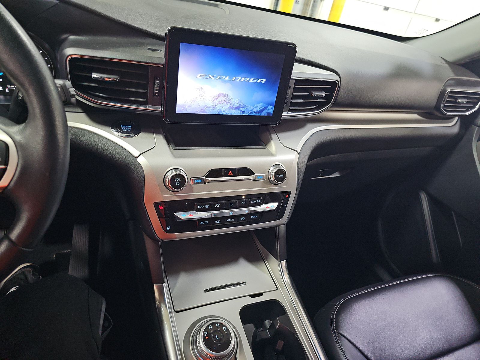 2022 Ford Explorer XLT AWD