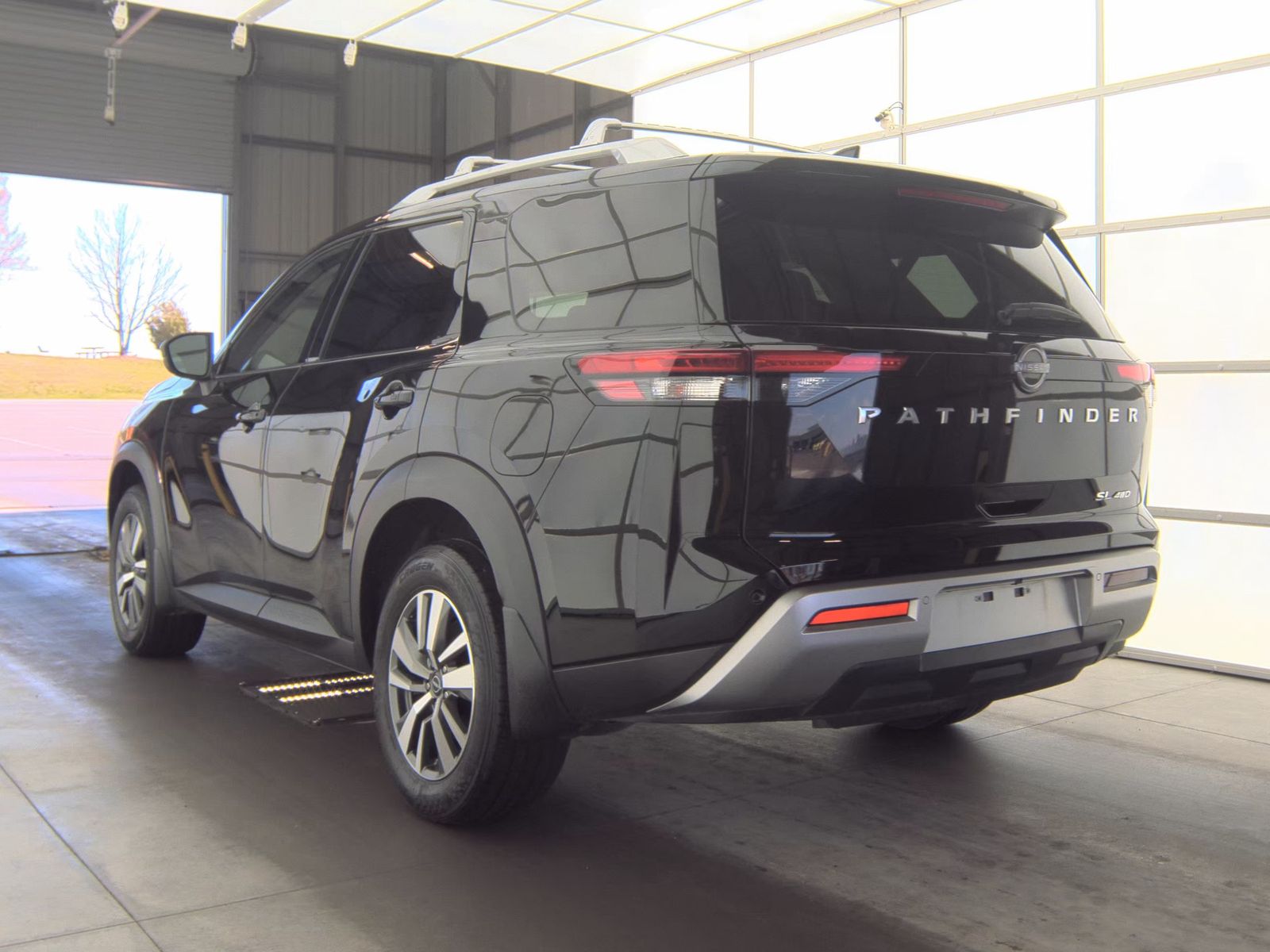 2025 Nissan Pathfinder SL AWD