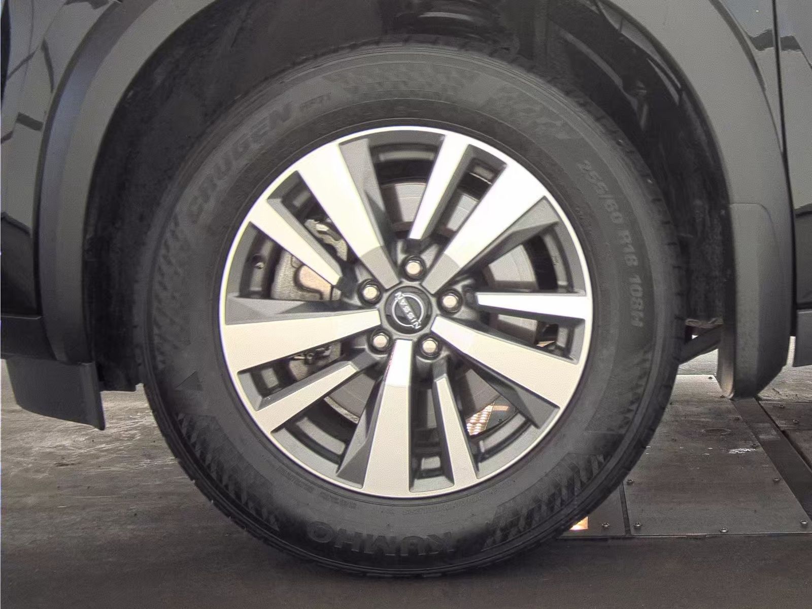 2025 Nissan Pathfinder SL AWD