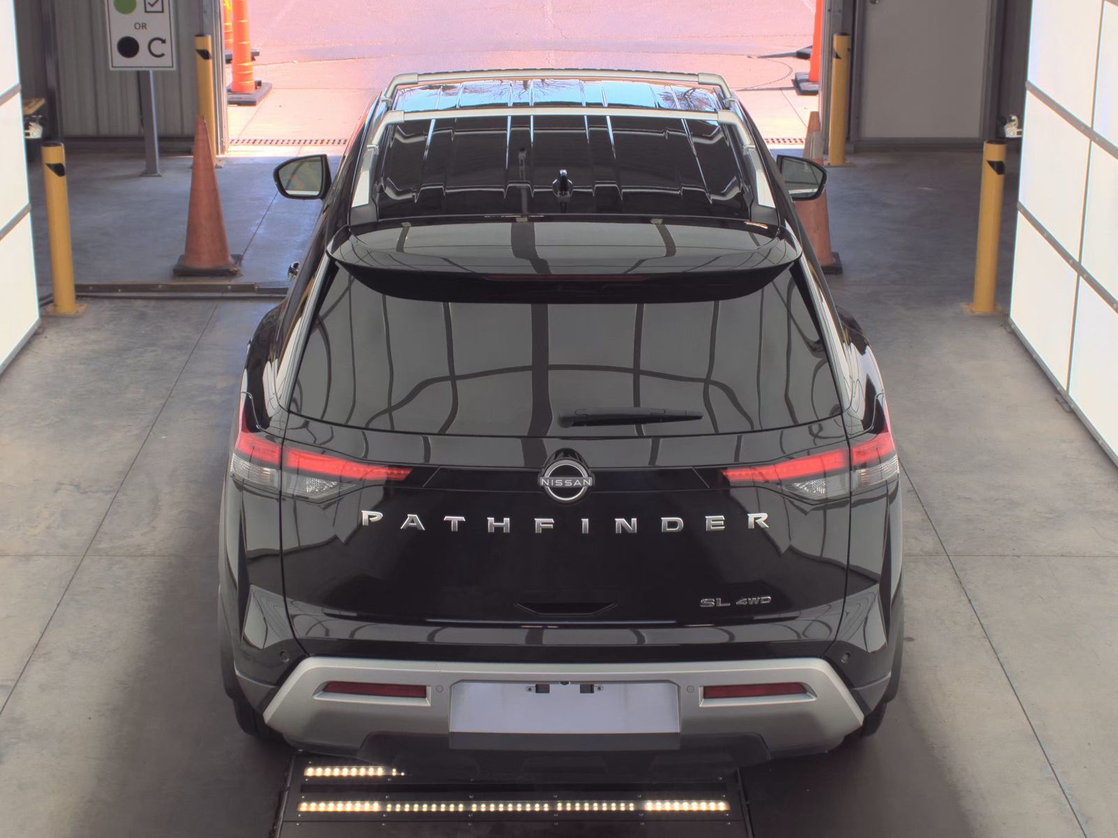 2025 Nissan Pathfinder SL AWD