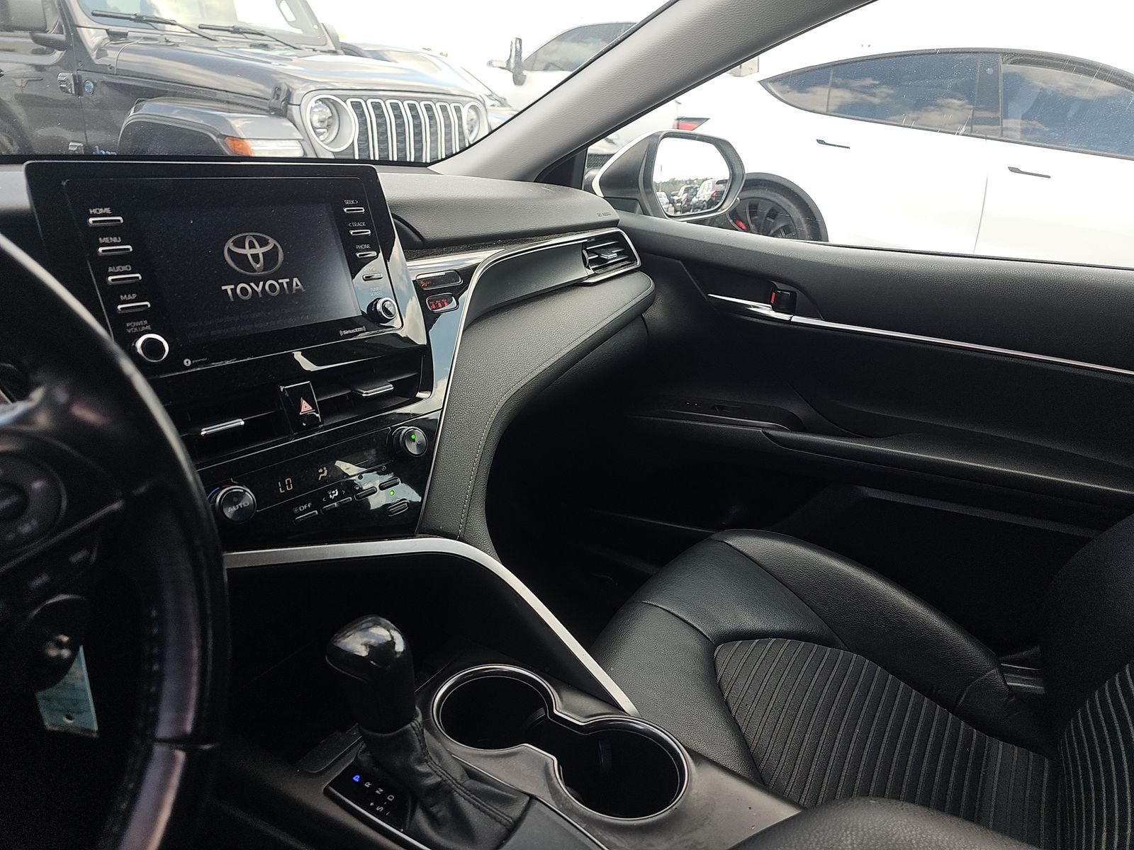 2021 Toyota Camry SE FWD