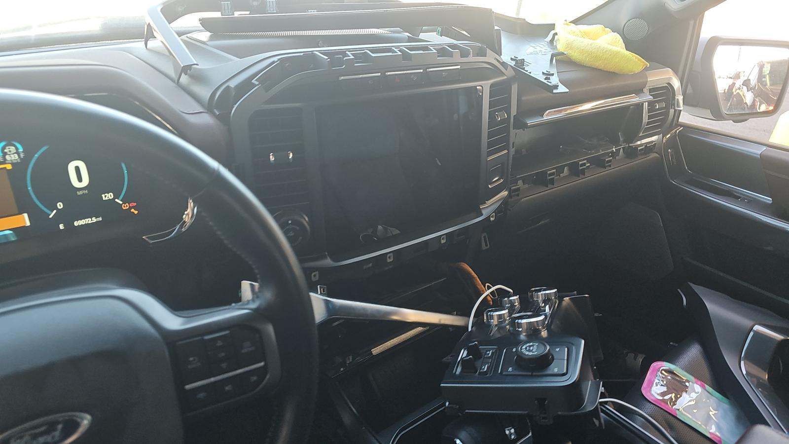 2022 Ford F-150 Lariat AWD