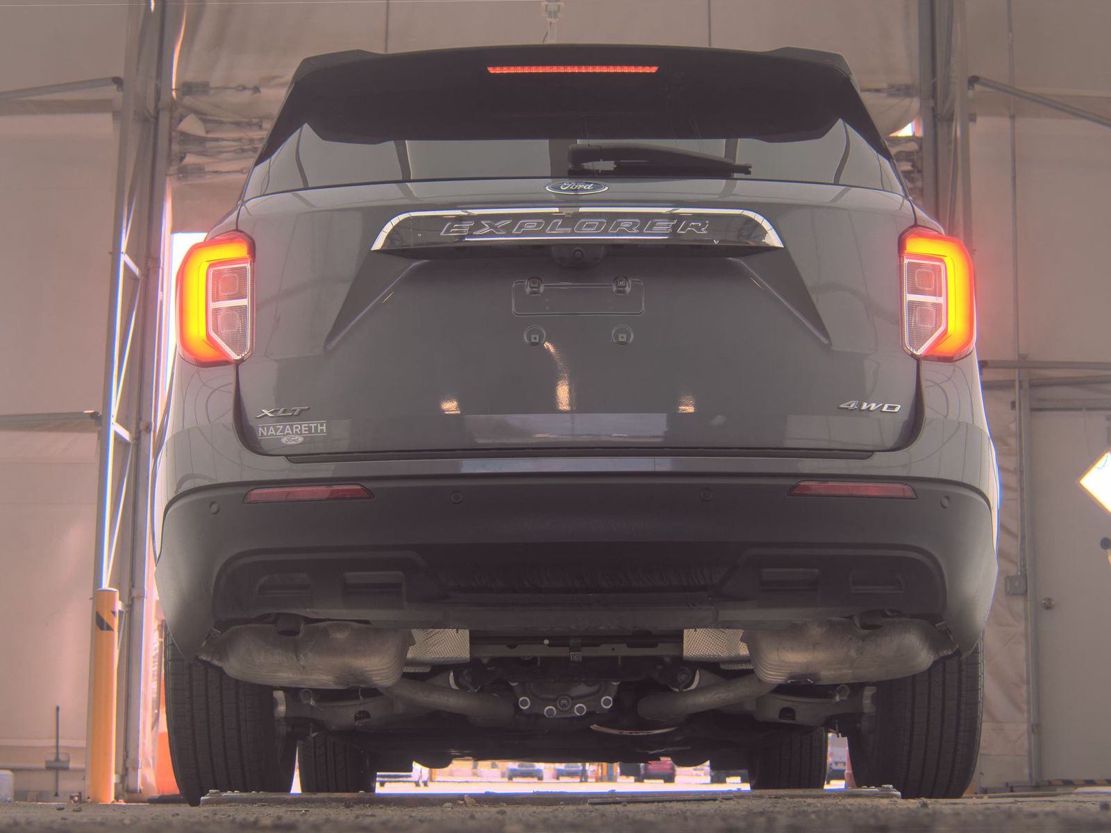 FORD EXPLORER - 8