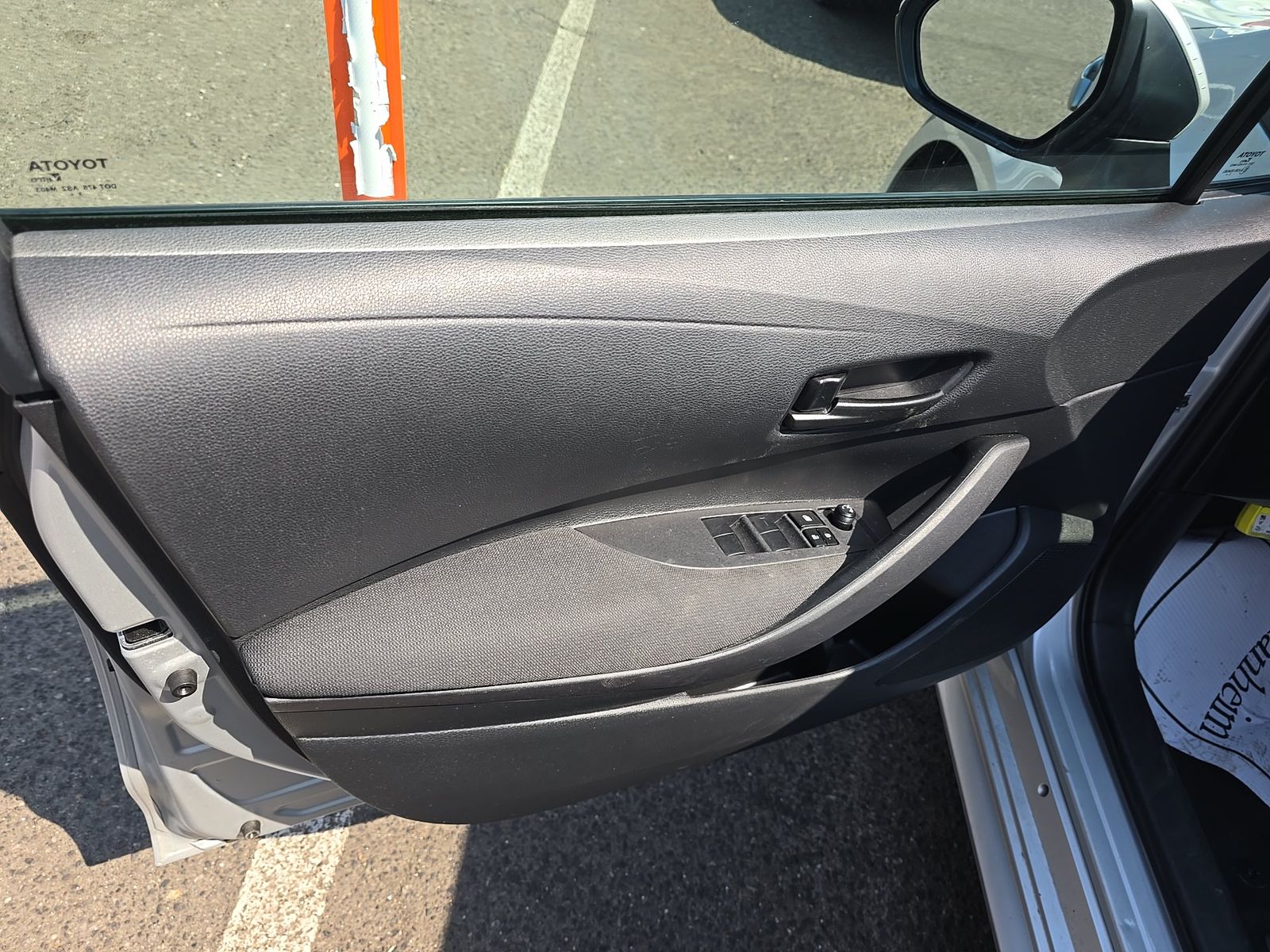 2024 Toyota Corolla LE FWD