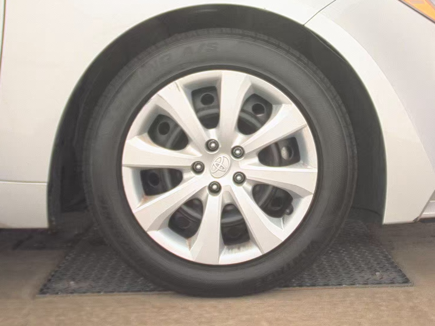 2024 Toyota Corolla LE FWD