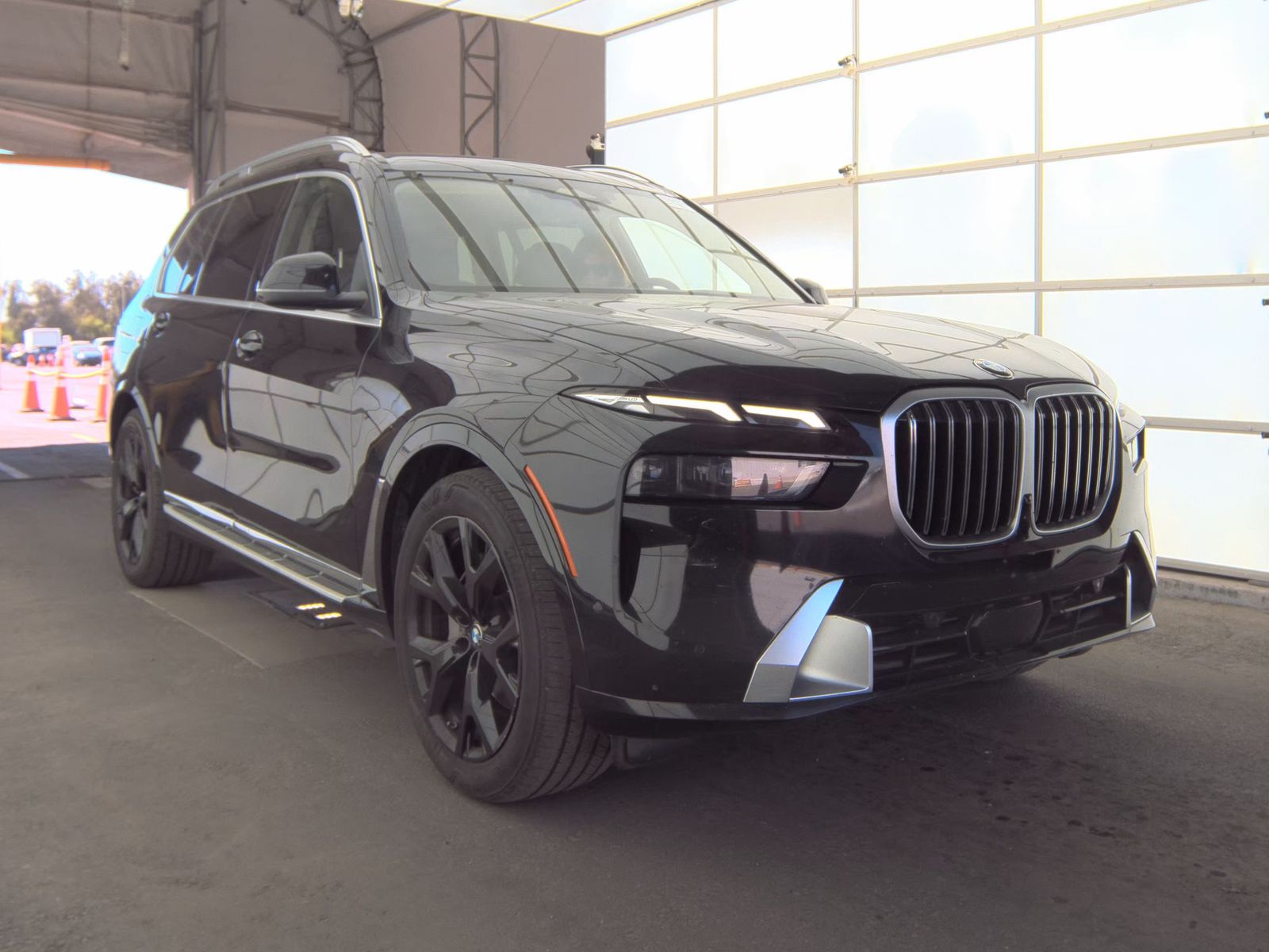 2025 BMW X7 xDrive40i AWD