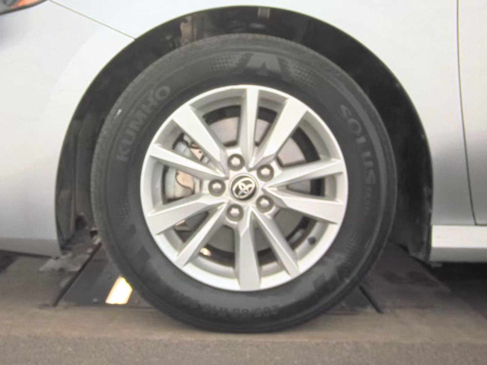 2025 Toyota Camry LE FWD