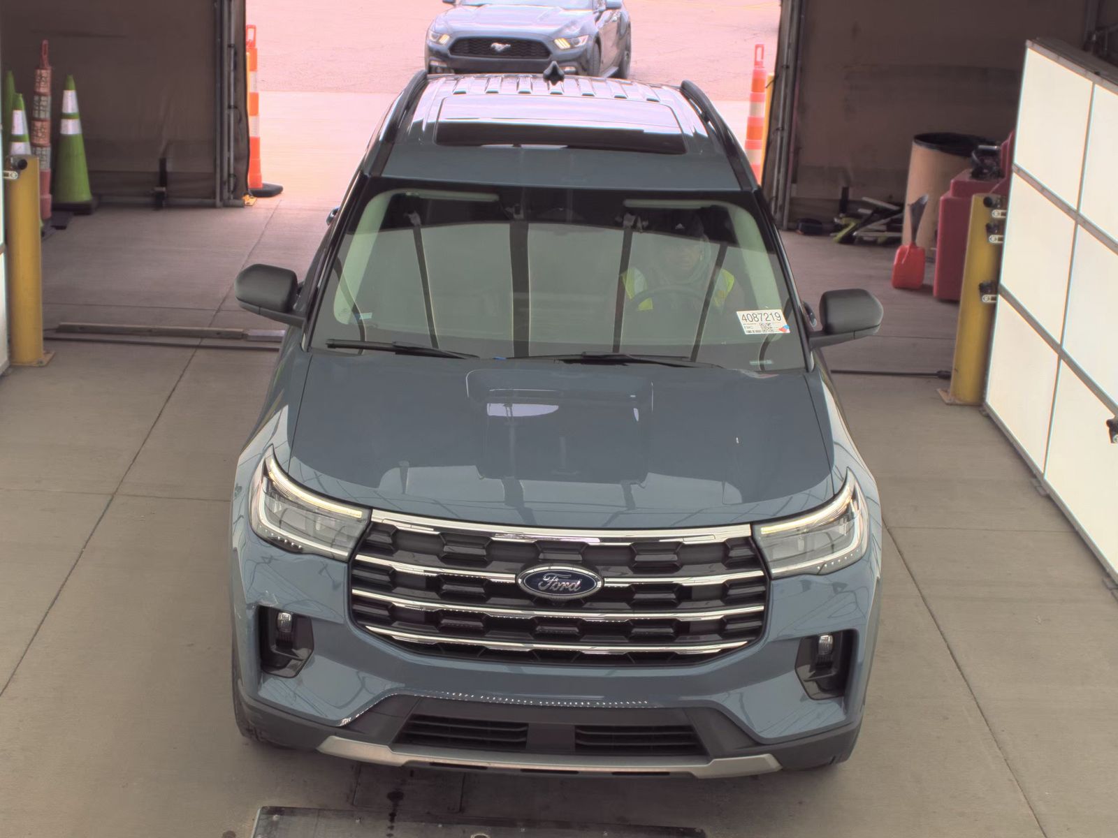 FORD EXPLORER - 3