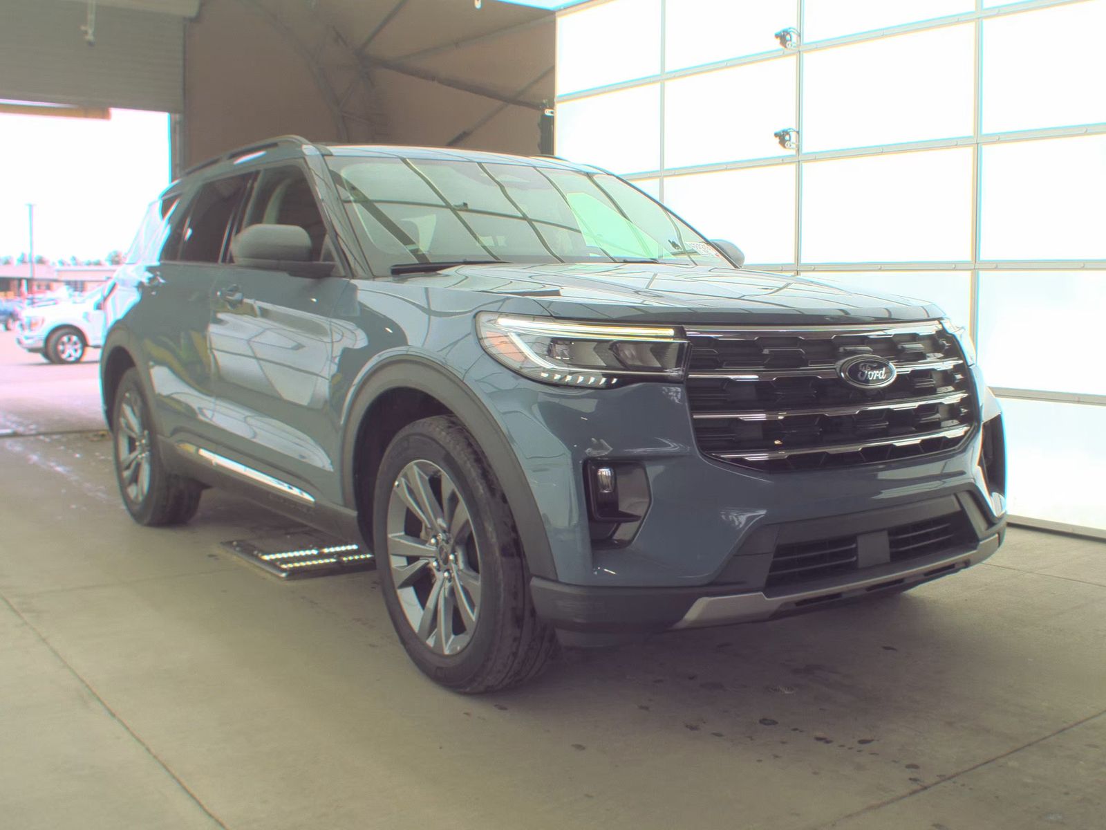FORD EXPLORER - 4