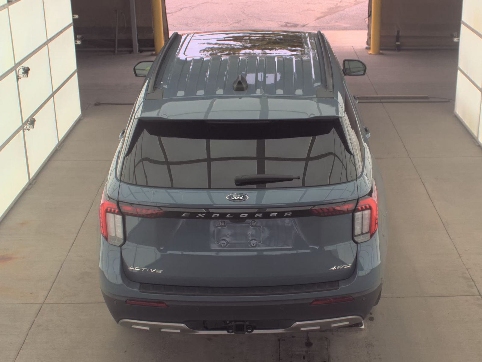 FORD EXPLORER - 6