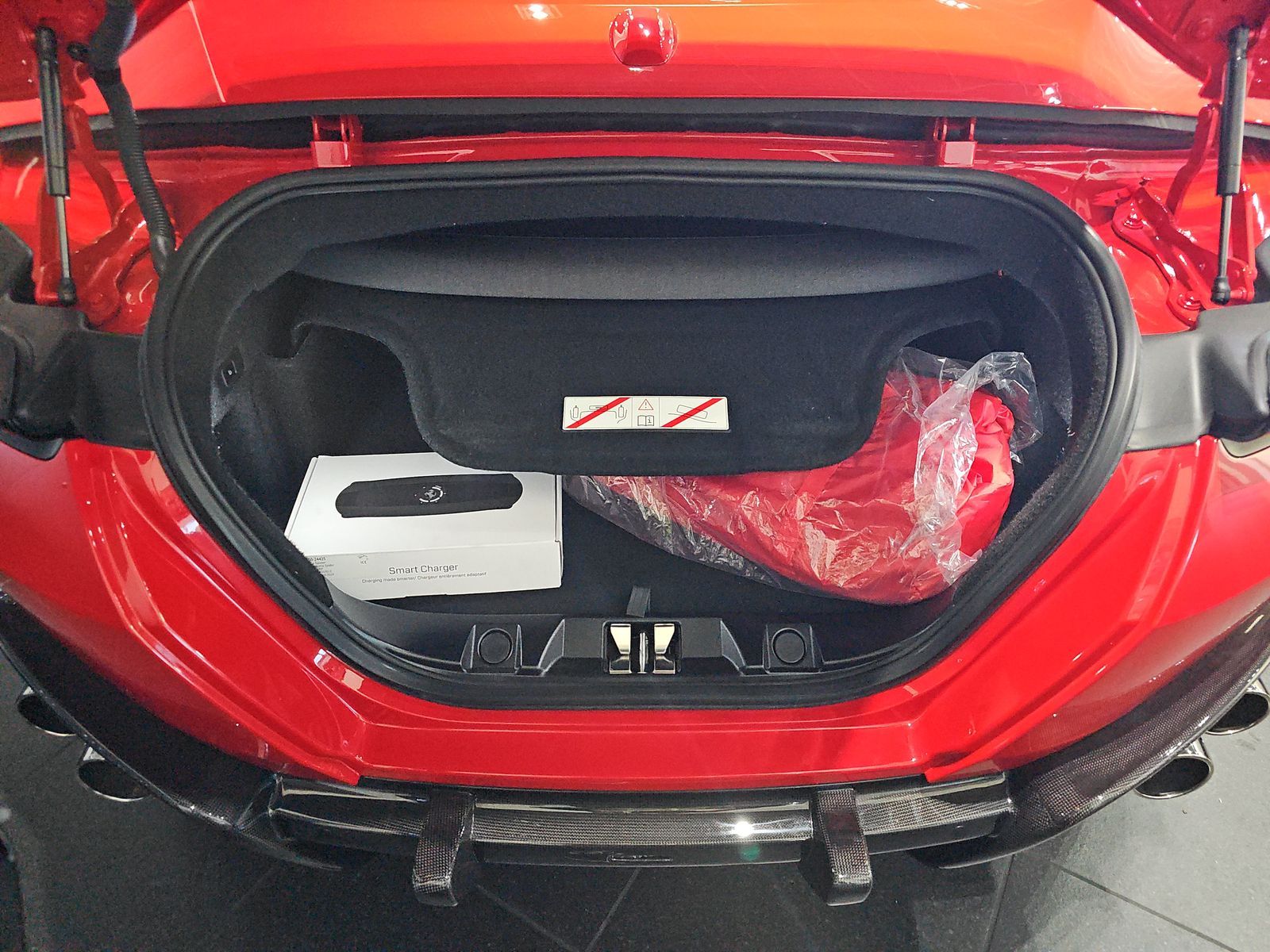 2024 Ferrari Roma Base RWD