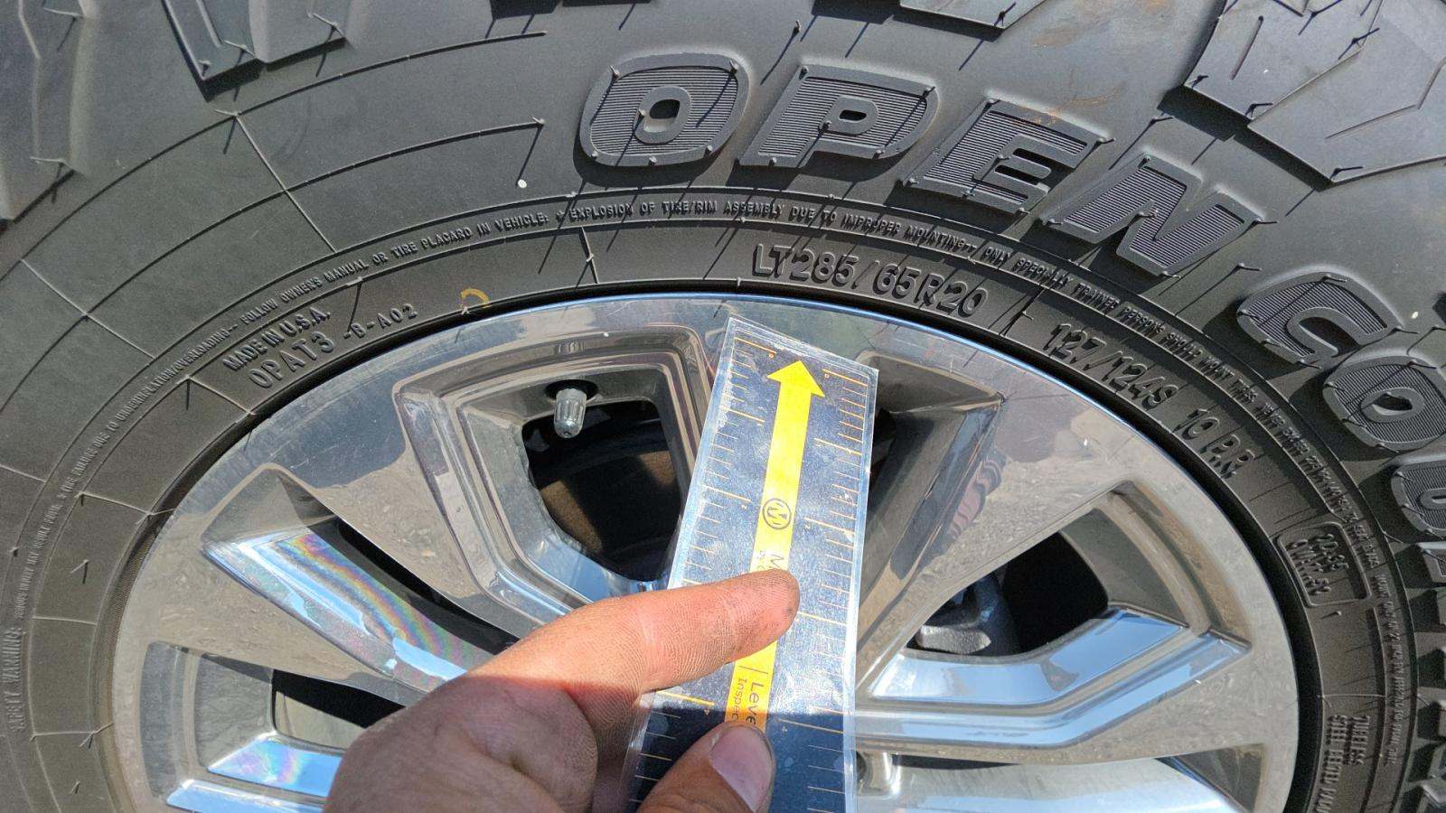 2025 Ford F-150 Lariat AWD