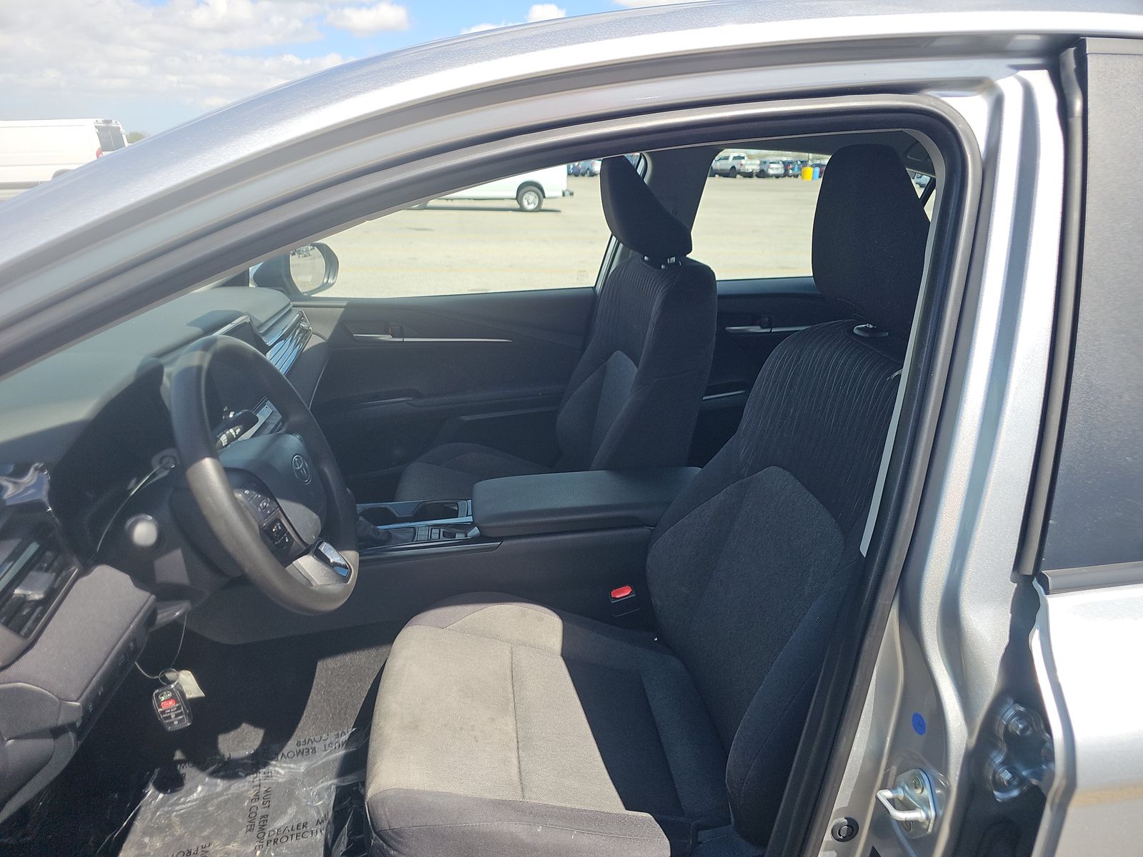 2025 Toyota Camry LE FWD