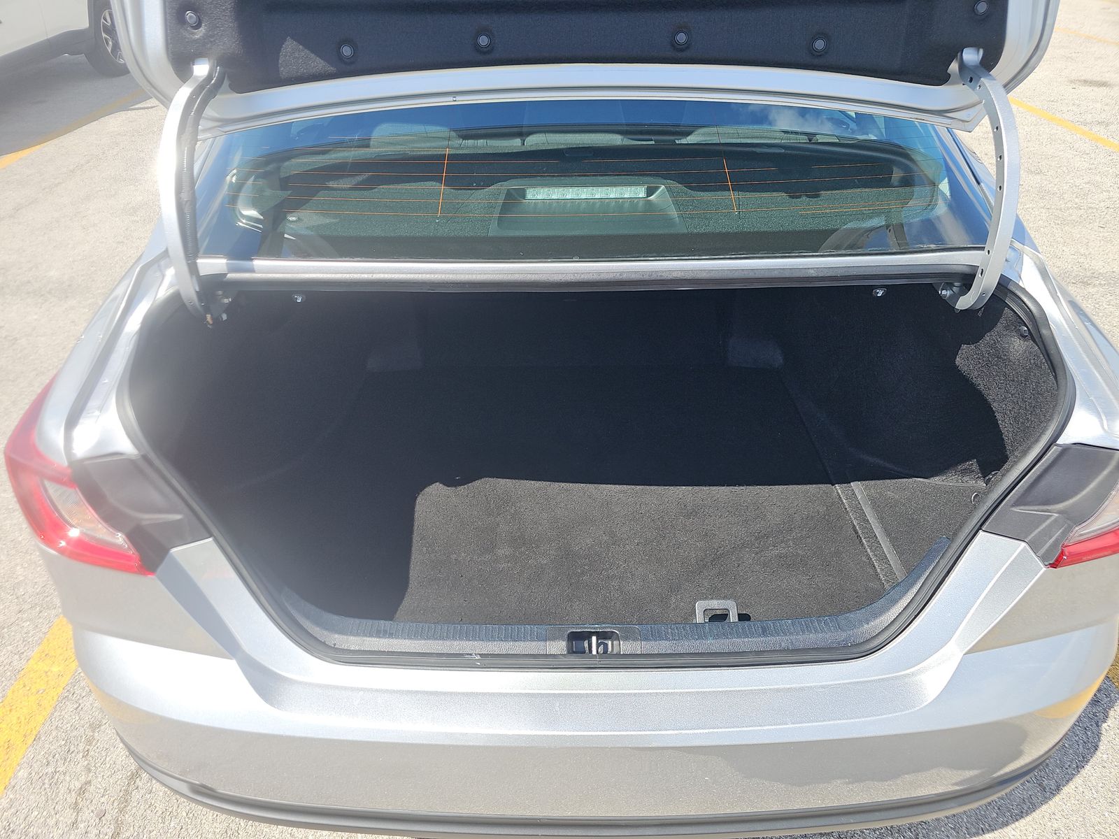 2025 Toyota Camry LE FWD