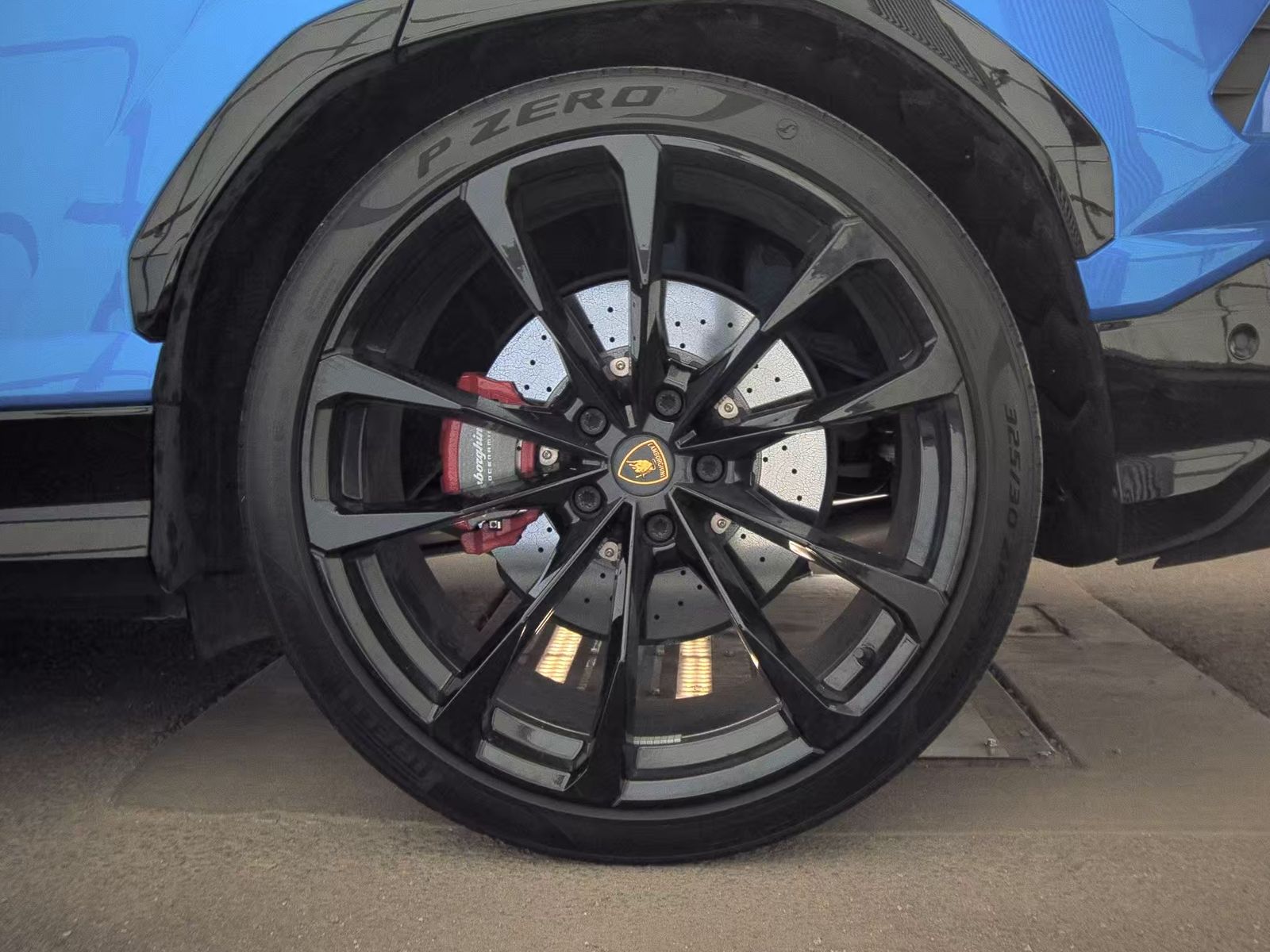 2021 Lamborghini Urus Base AWD