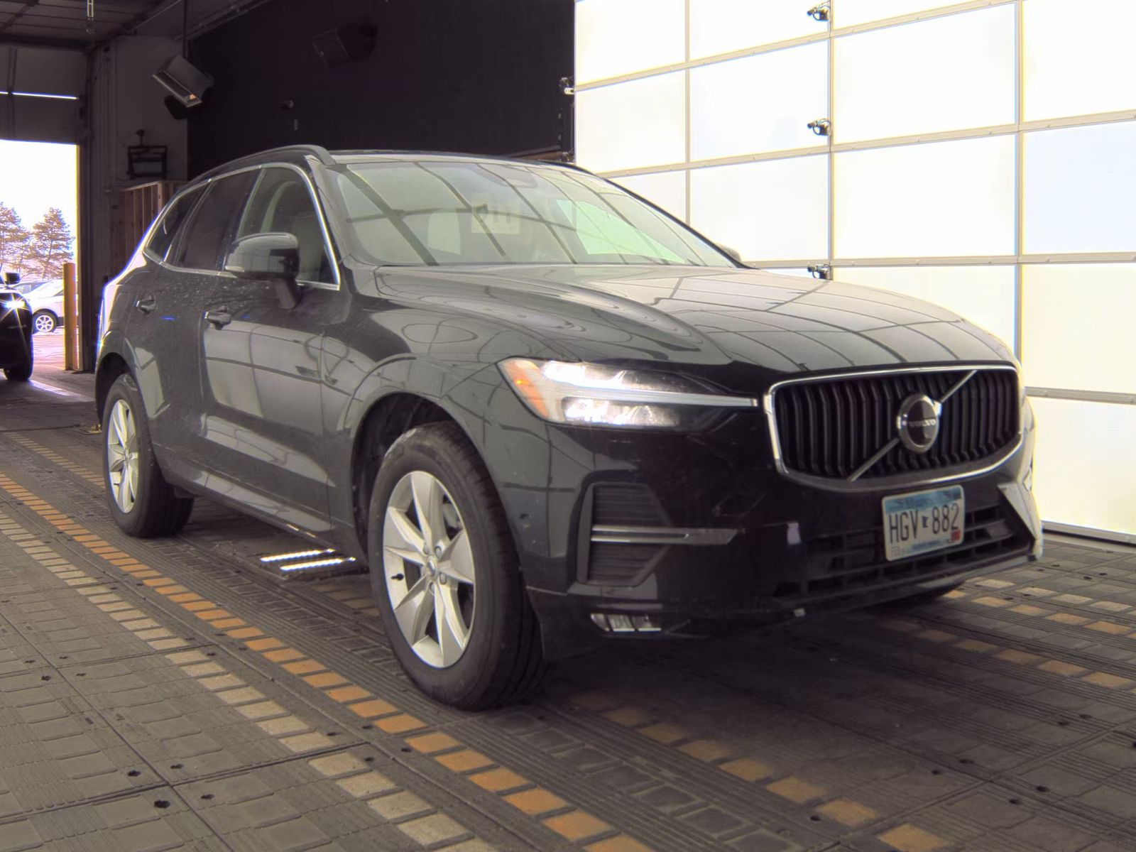 2022 Volvo XC60 B5 Momentum AWD