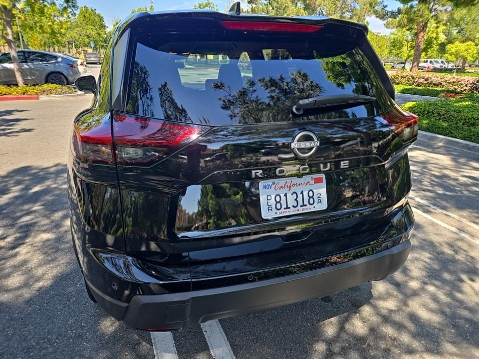 2026 Nissan Rogue SV FWD