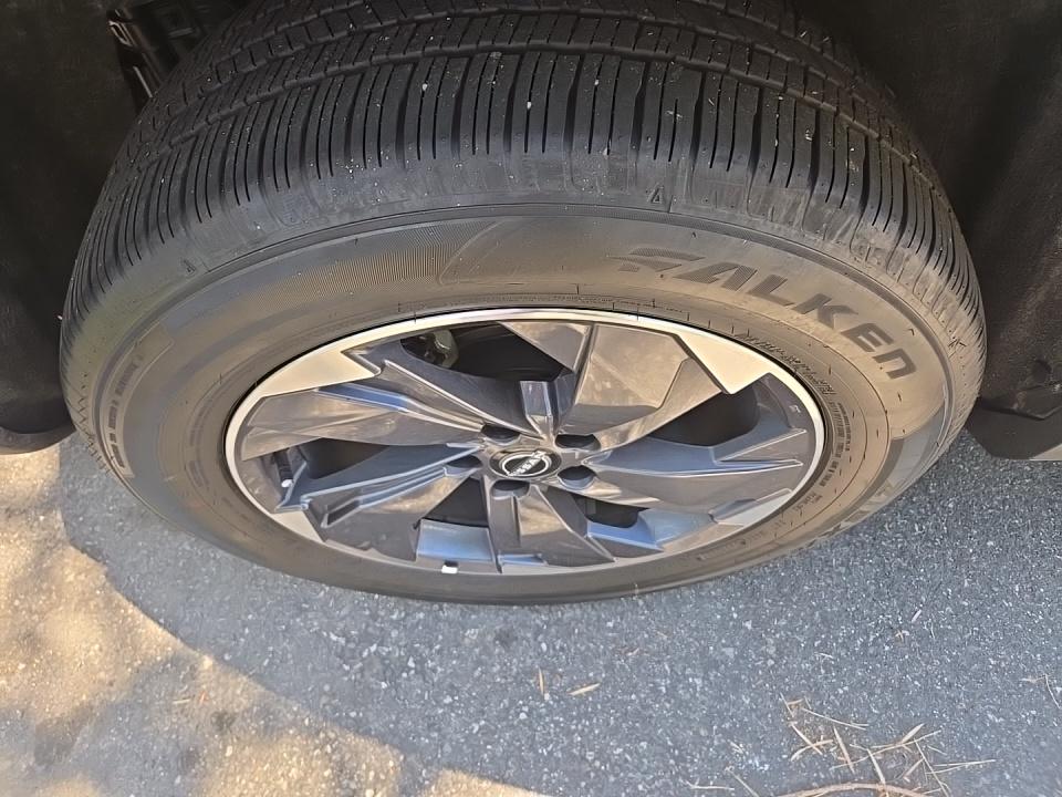 2026 Nissan Rogue SV FWD