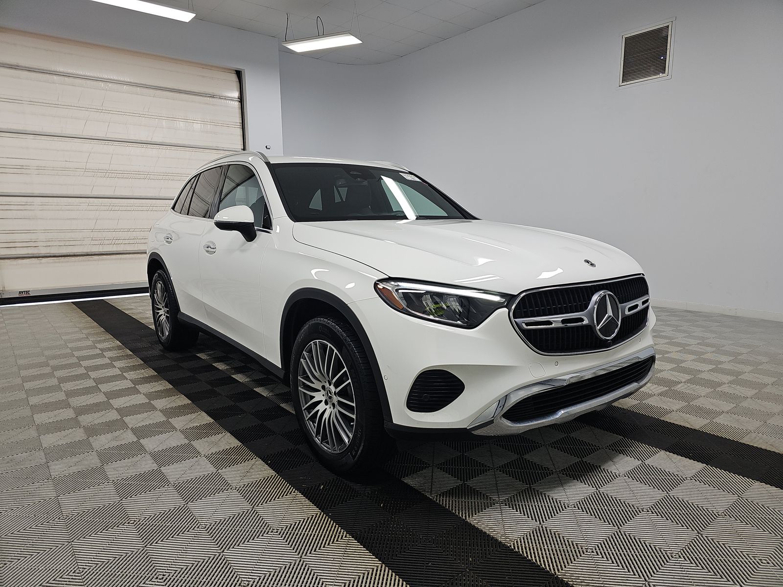 MERCEDES-BENZ GLC-CLASS - 4