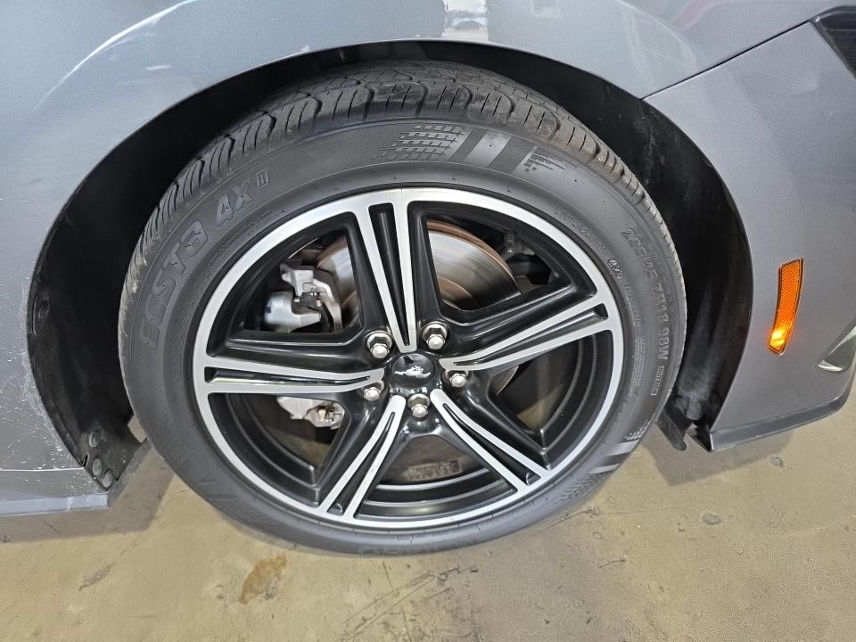 2024 Ford Mustang EcoBoost Premium RWD