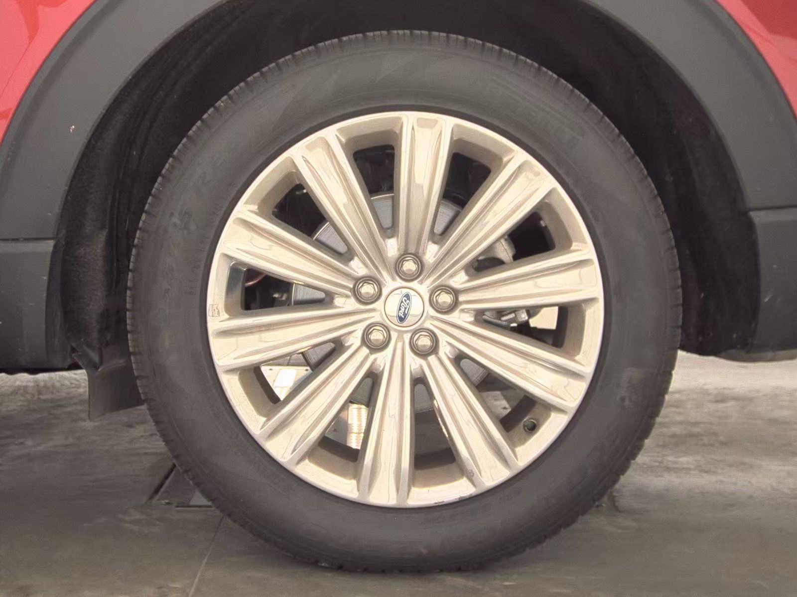 2023 Ford Explorer Limited RWD