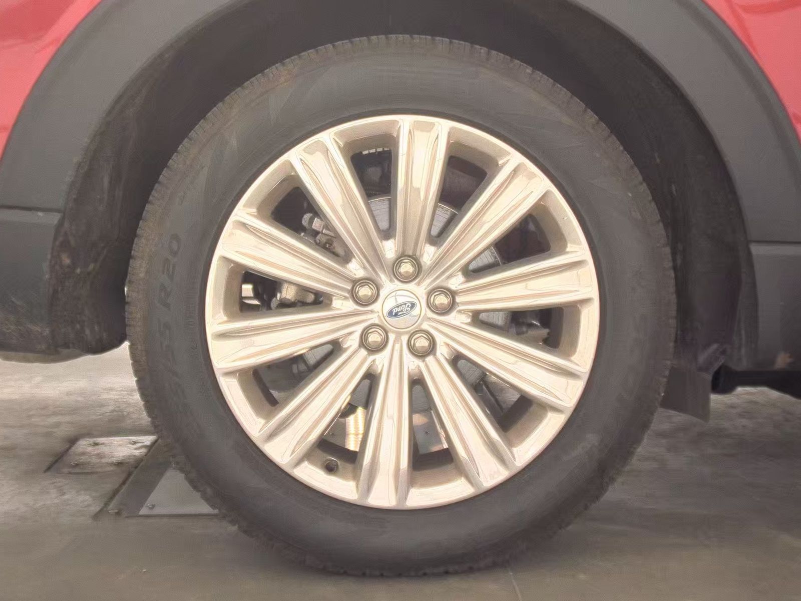 2023 Ford Explorer Limited RWD