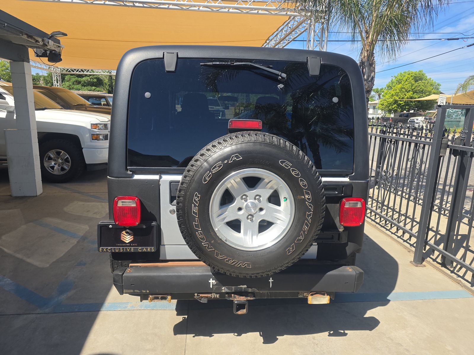 JEEP UNLIMITED LWB - 6