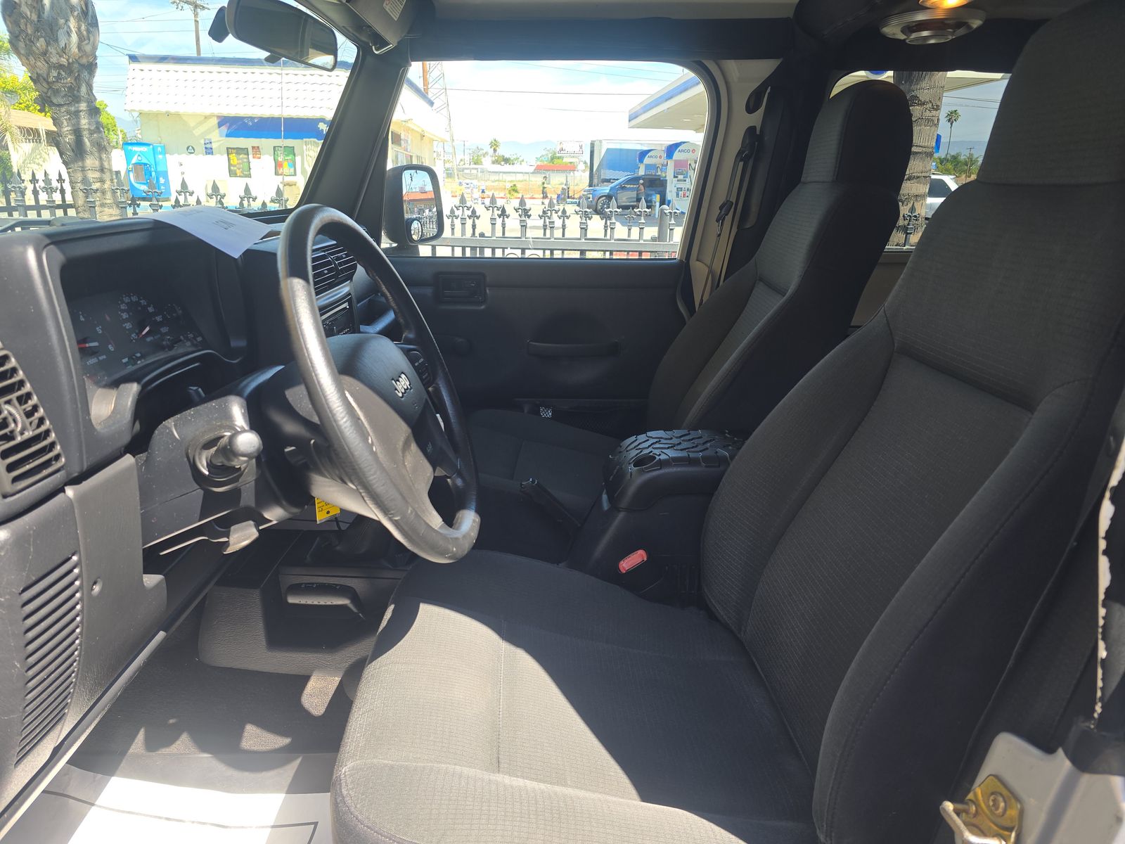 JEEP UNLIMITED LWB - 8