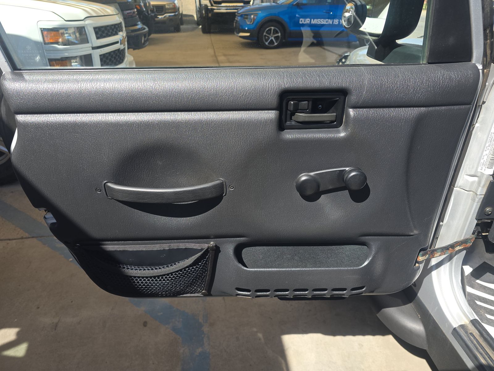 JEEP UNLIMITED LWB - 10