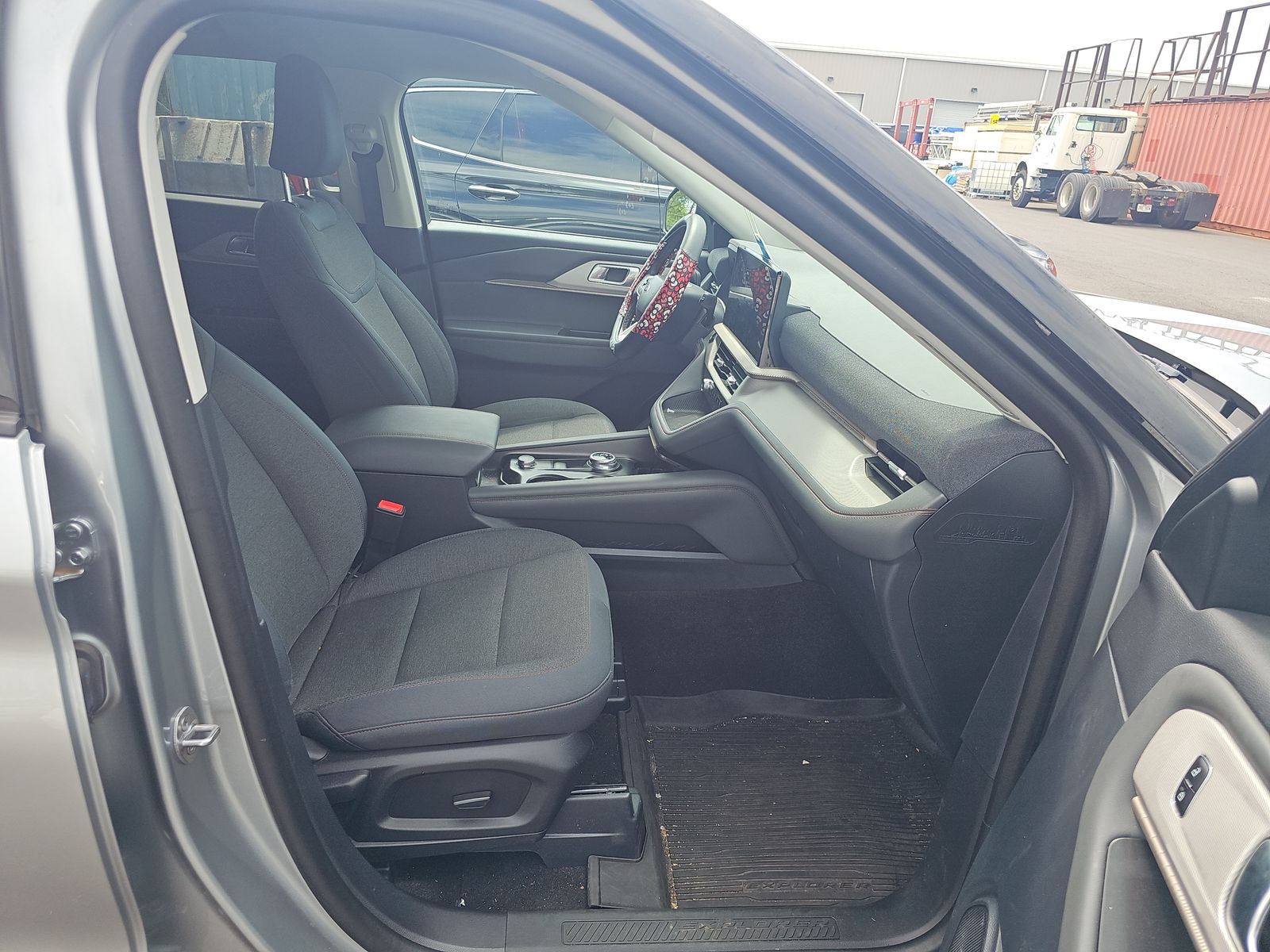 FORD EXPLORER - 9