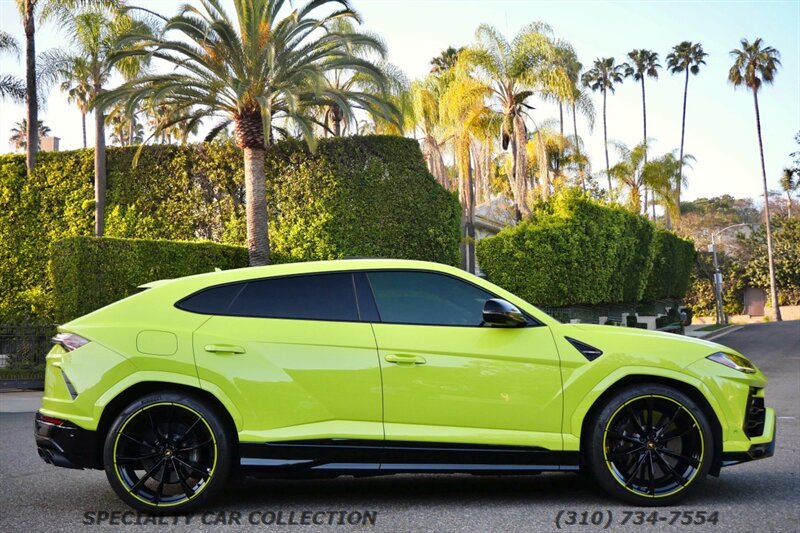 2022 Lamborghini Urus Base AWD