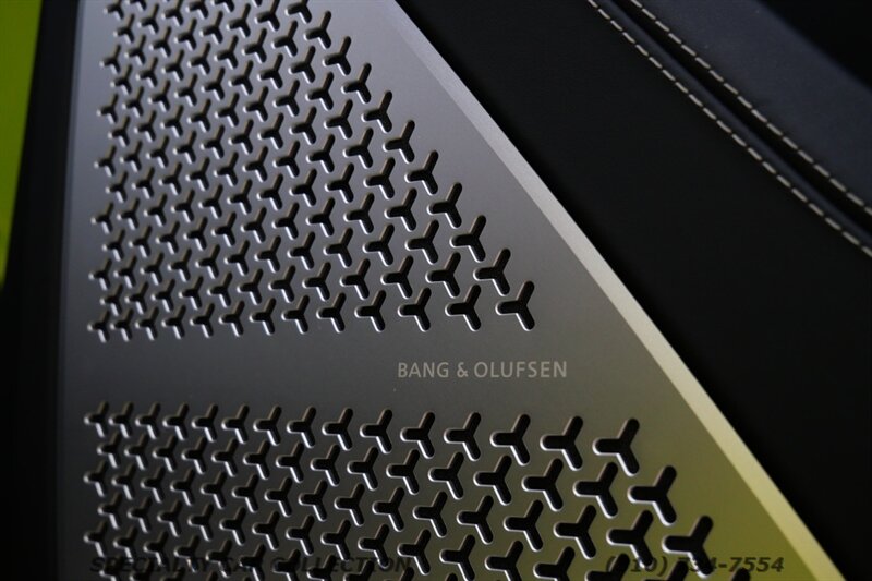 2022 Lamborghini Urus Base AWD