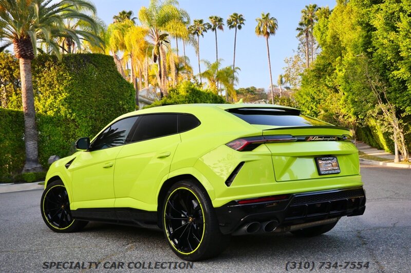2022 Lamborghini Urus Base AWD