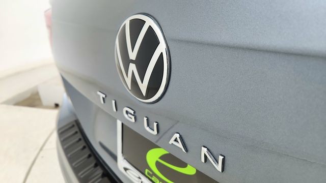 2023 Volkswagen Tiguan 2.0T SE R-Line Black FWD
