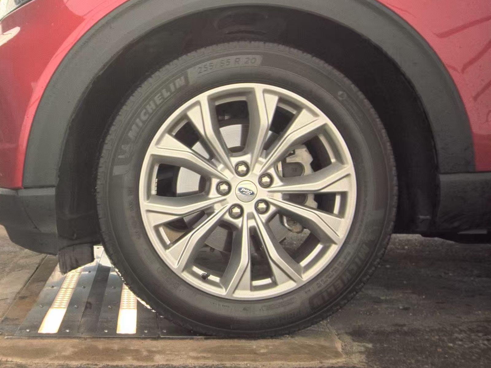 2023 Ford Explorer XLT AWD