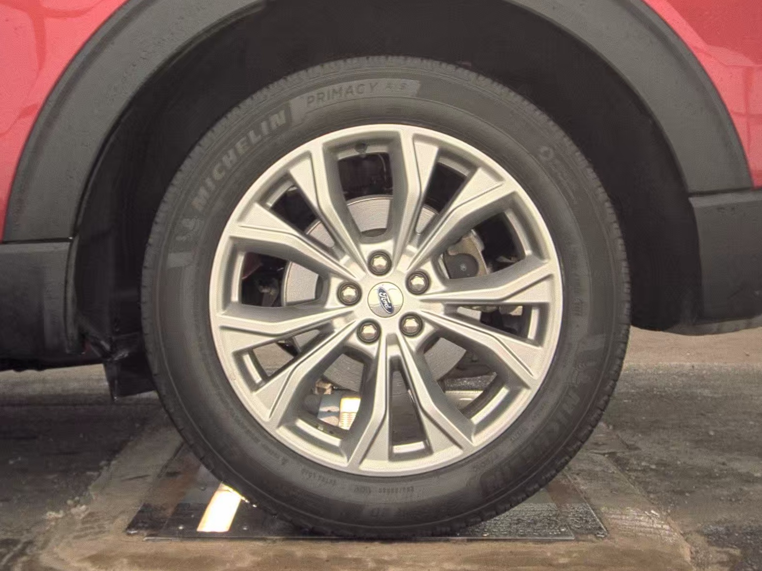 2023 Ford Explorer XLT AWD