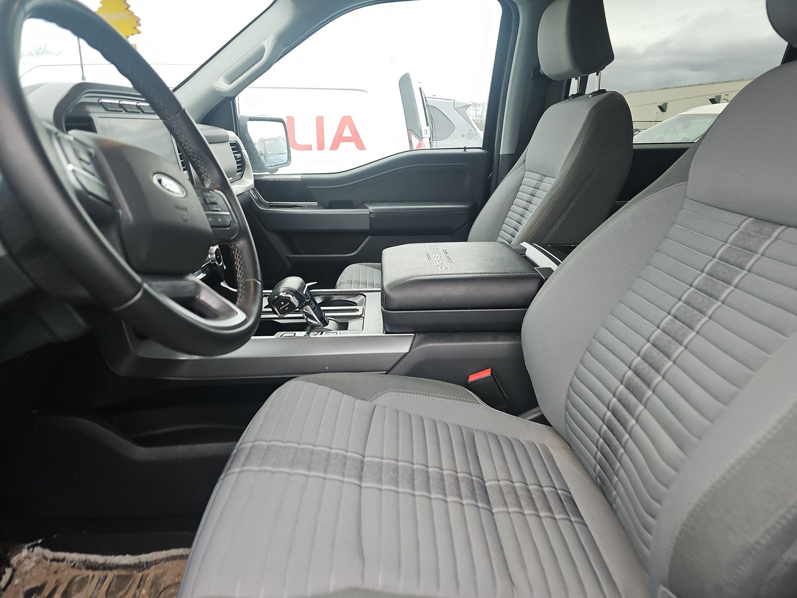 2023 Ford F-150 XLT AWD