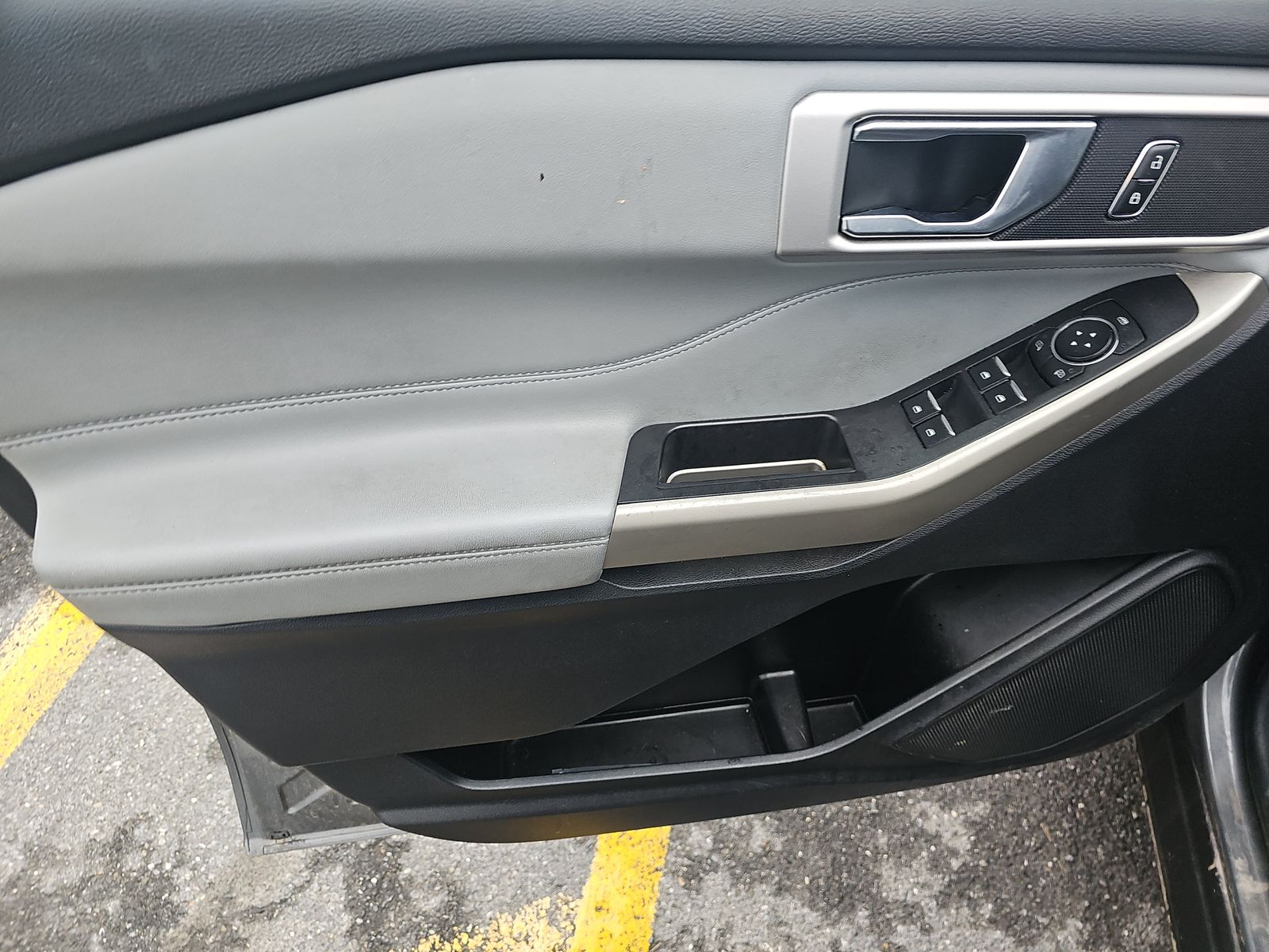 2022 Ford Explorer XLT AWD