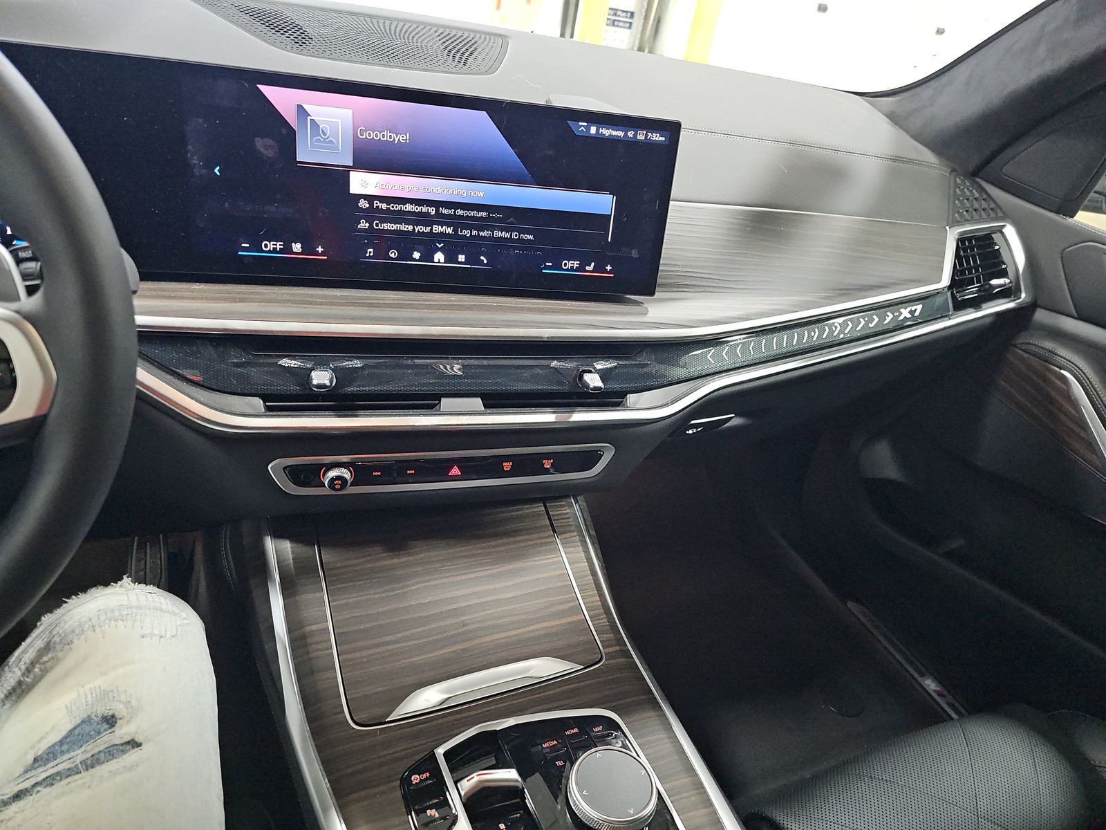 2026 BMW X7 xDrive40i AWD