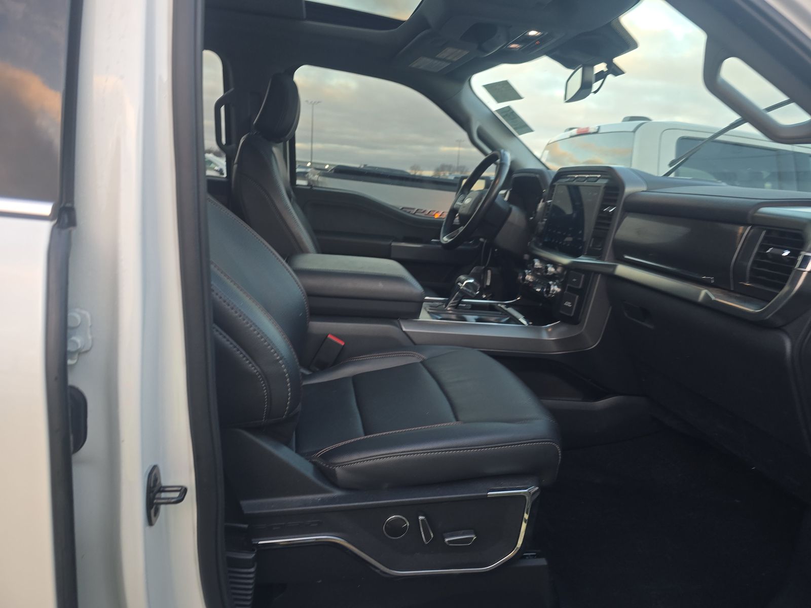 2023 Ford F-150 Lariat AWD