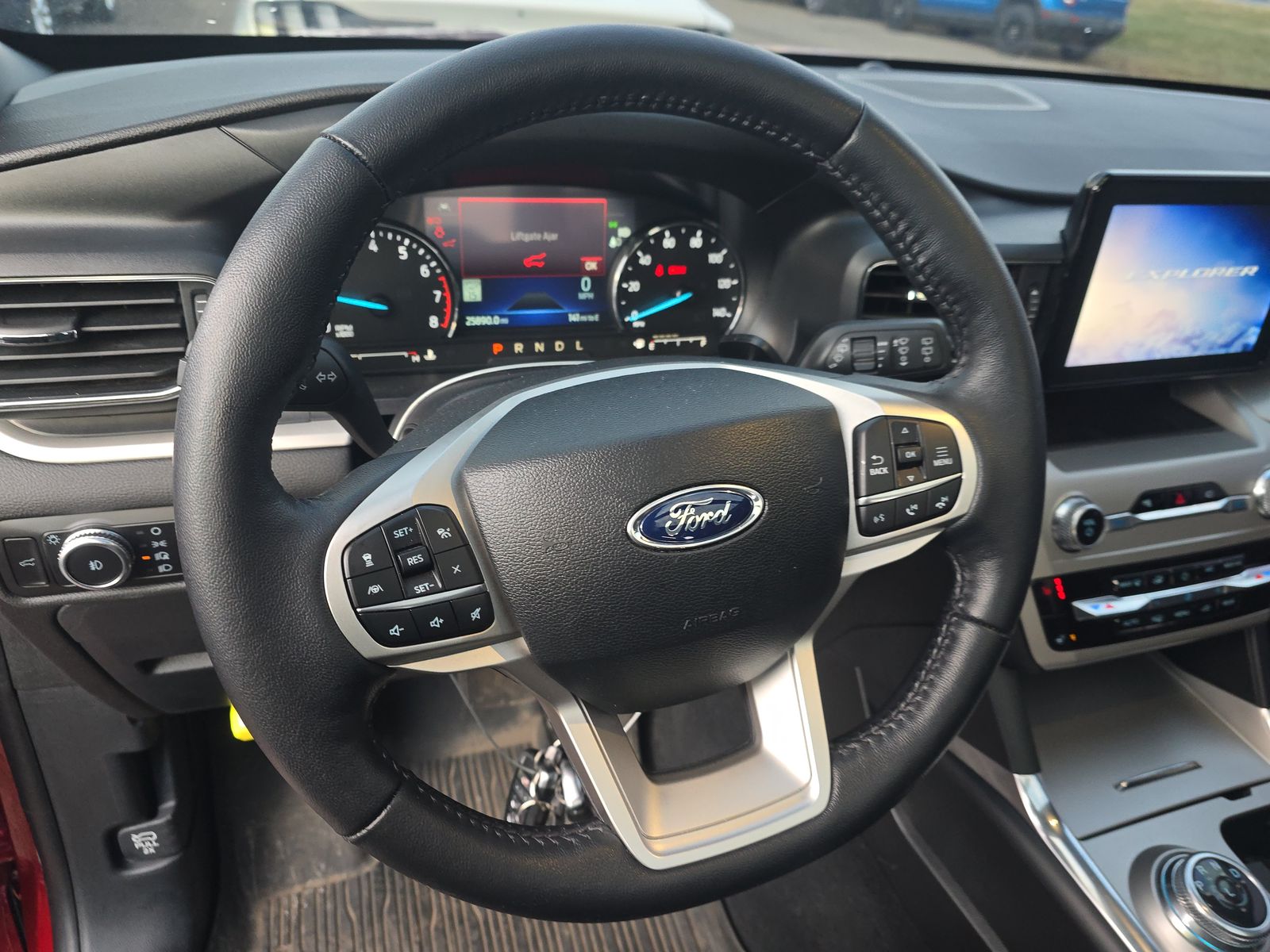 2023 Ford Explorer XLT AWD