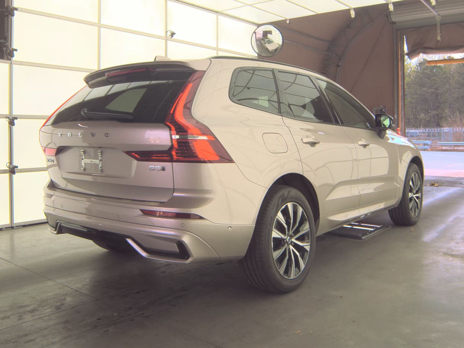 2025 Volvo XC60 B5 Plus AWD