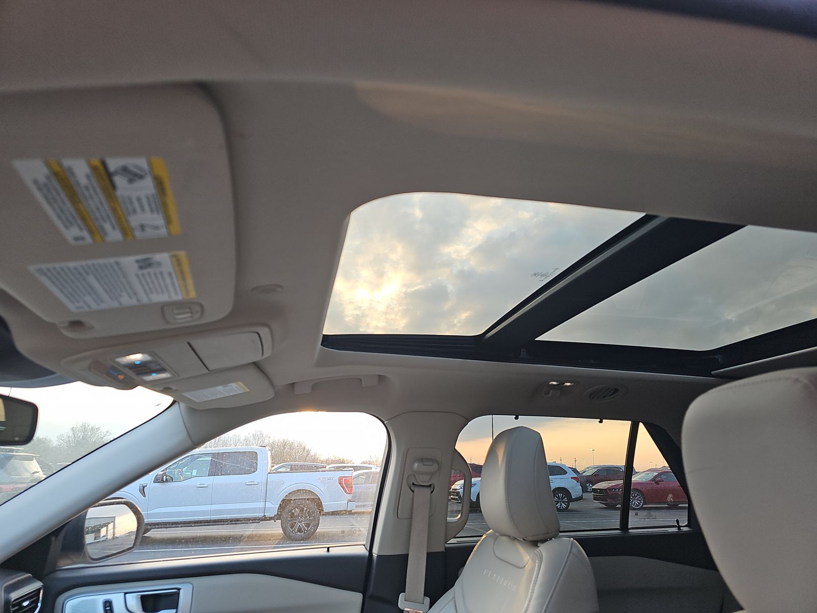 2023 Ford Explorer Platinum AWD