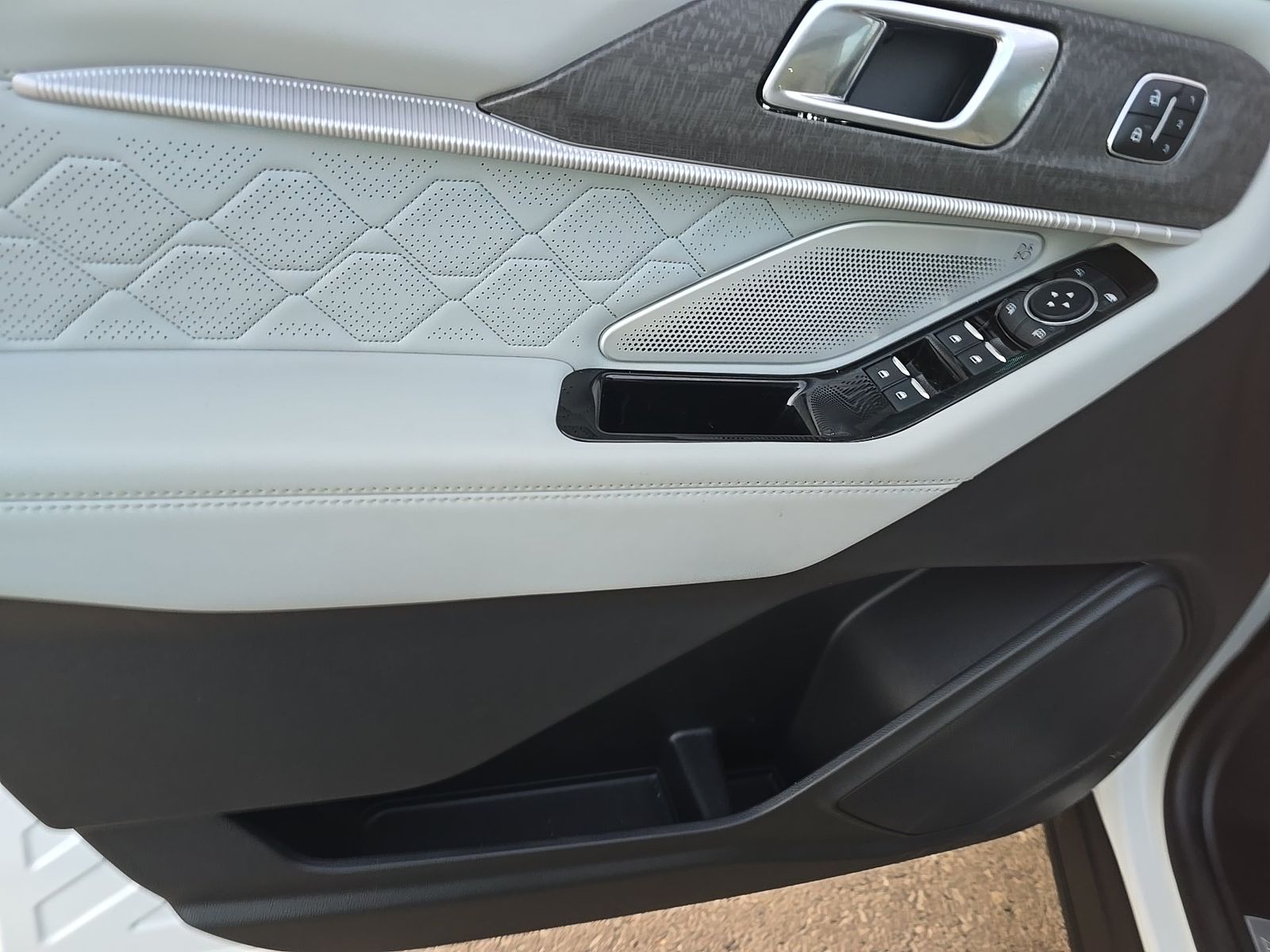 2025 Ford Explorer Platinum AWD