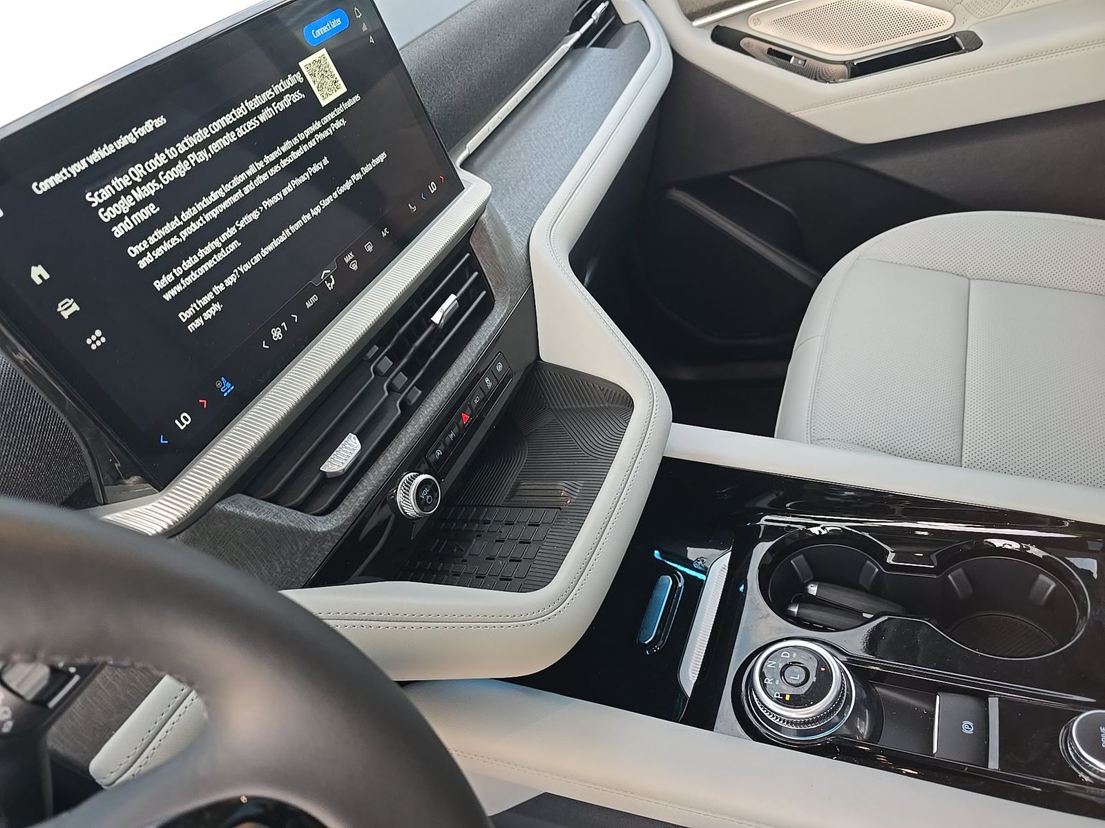 2025 Ford Explorer Platinum AWD