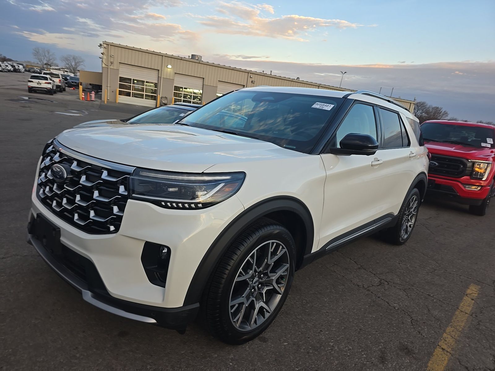 2025 Ford Explorer Platinum AWD