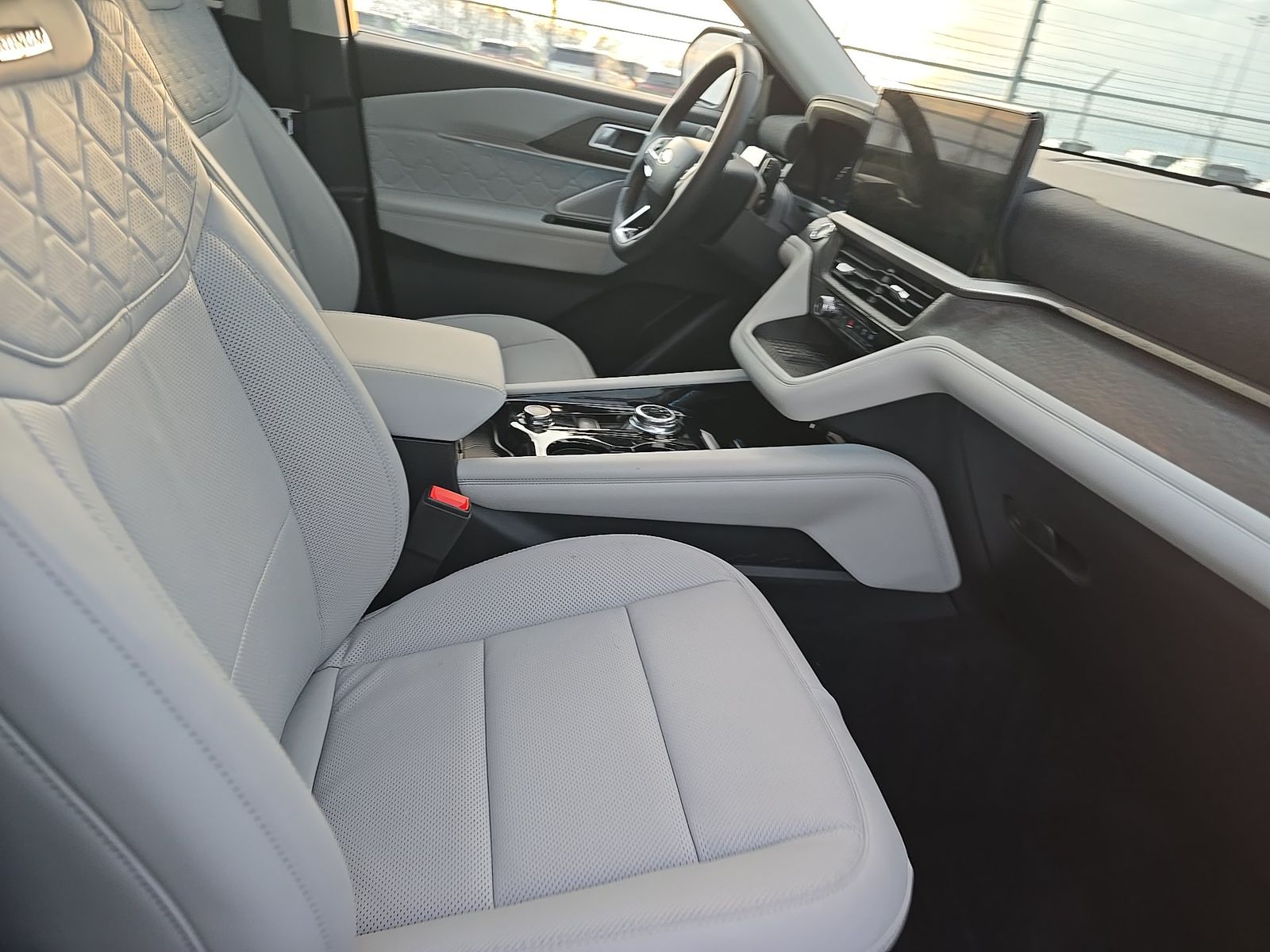 2025 Ford Explorer Platinum AWD