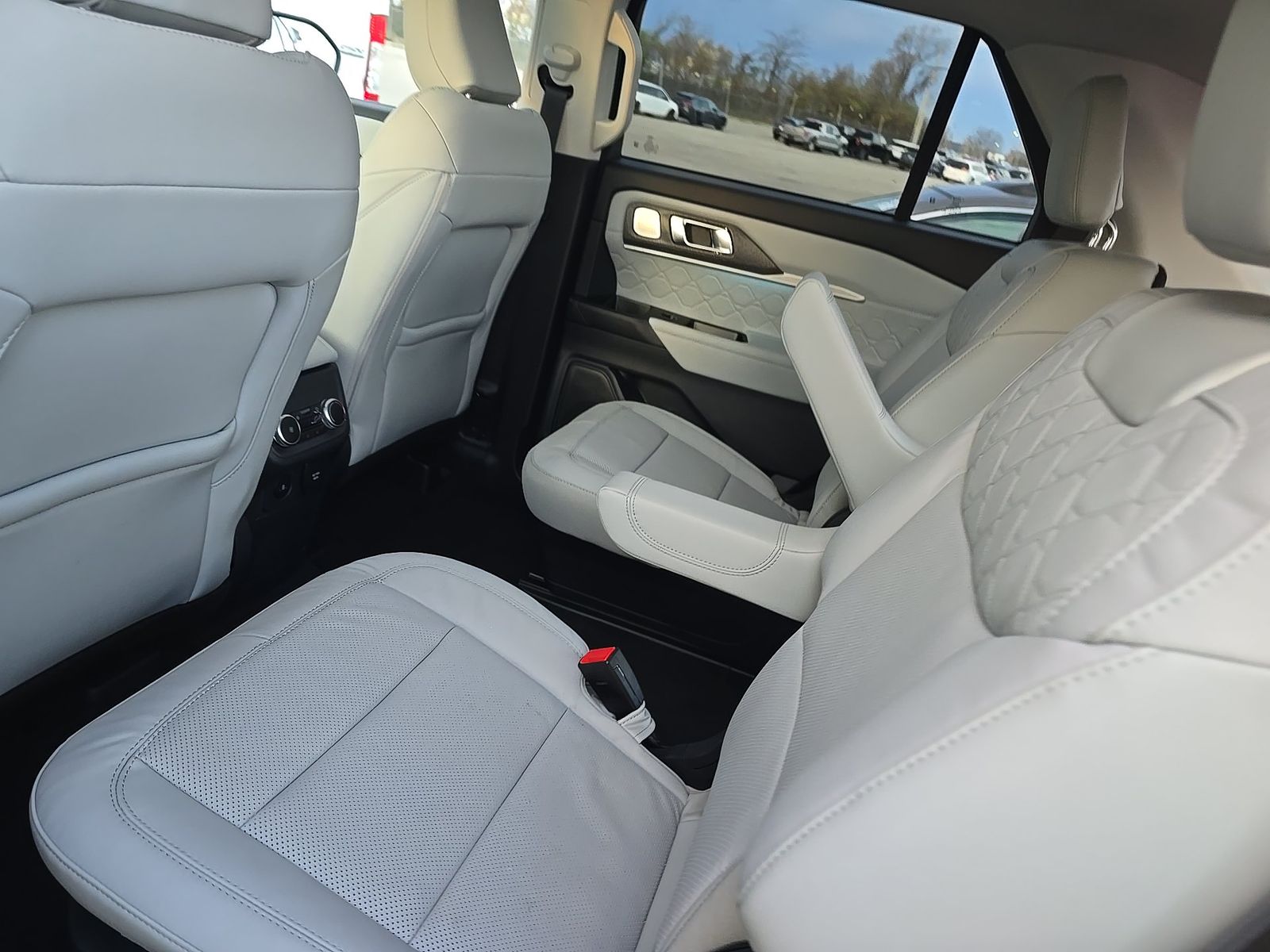 2025 Ford Explorer Platinum AWD