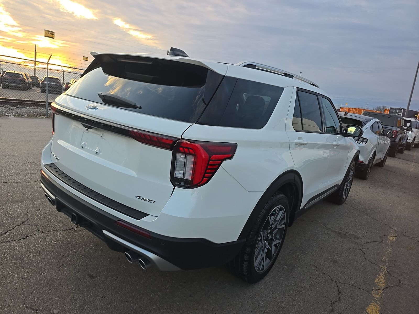 2025 Ford Explorer Platinum AWD
